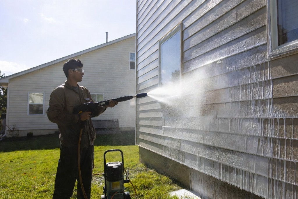 Pressure Washing professionals using QuoteMe